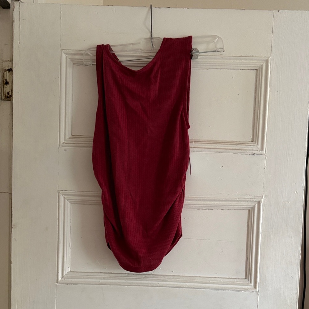 NWT Old navy sleeveless red maroon ruched top